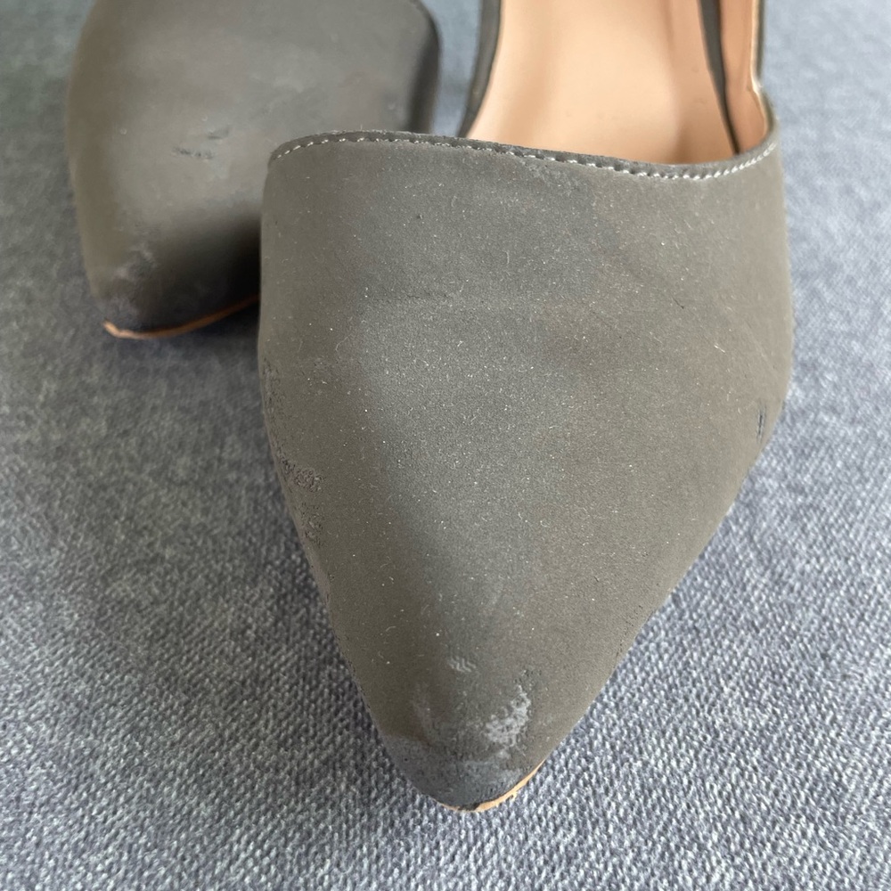 Women’s gray suede heels size 6 - Picture 3 of 8